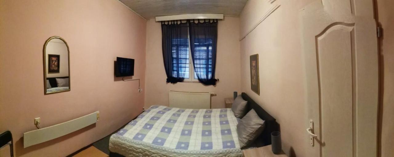 Krin Apartman Суботиця Екстер'єр фото