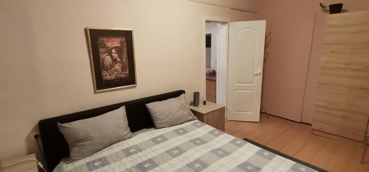 Krin Apartman Суботиця Екстер'єр фото